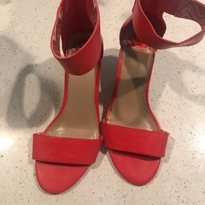 Red fergie wedges